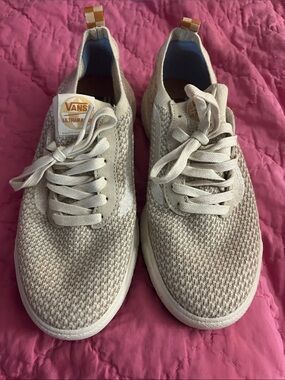 Vans Ultrarange Knit Sneakers in Light Beige Men’8 Women’s 9.5